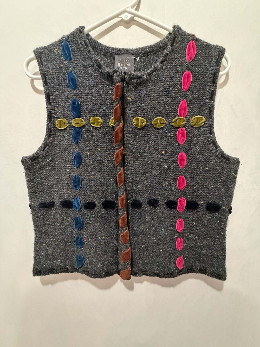Vintage Susan Bristol Ltd Wool Sweater Vest Size M Gray Hand Embroidered